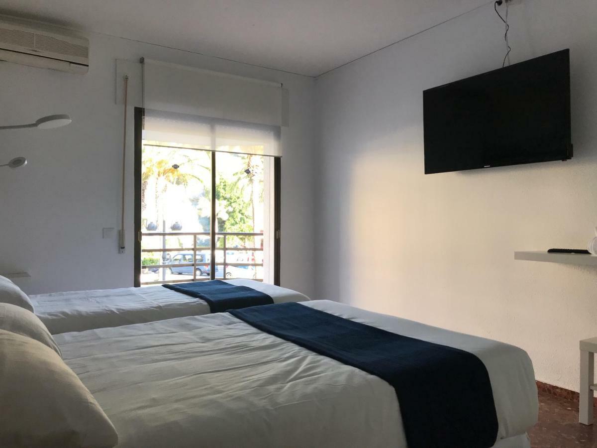 Hotel Playa San Cristobal Альмуньекар Экстерьер фото